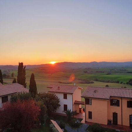 Borgo Di Pomaia Appartement Buitenkant foto